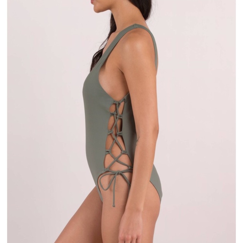 Brand new Tobi bathing suit - Picture 2 of 5